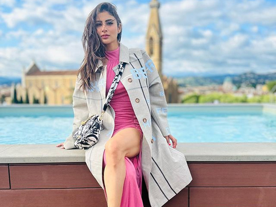 Arresting Looks Of Mouni Roy In Abroad